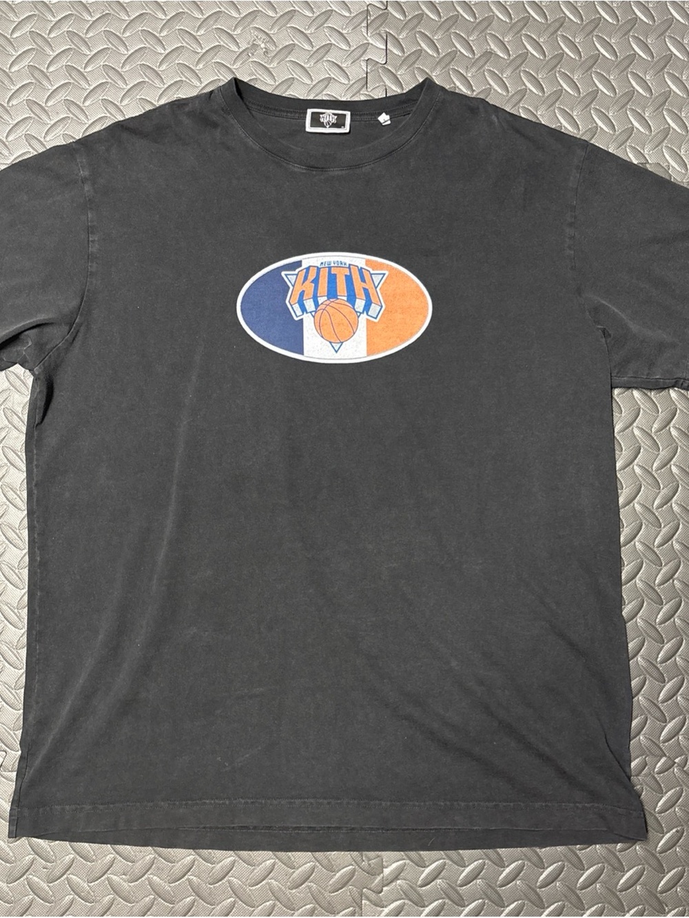Kith For The New York Knicks NY Insignia Vintage Tee Black Champion Size XL